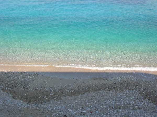 Strand in Himara (Himar�, Himare) an der albanischen Riviera (Albanien, Albanie, Albania, Shqip�ria)