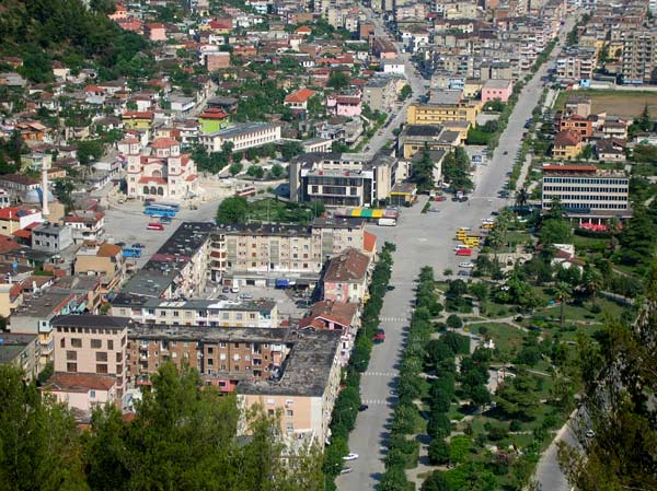 Blick auf das Stadtzentrum von Berat (Albanien)