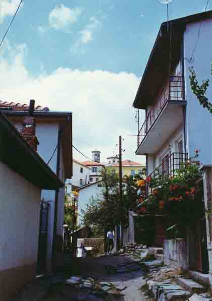 Gasse in Krusevo (Makedonien, Mazedonien, Macedonia, Macedonie)