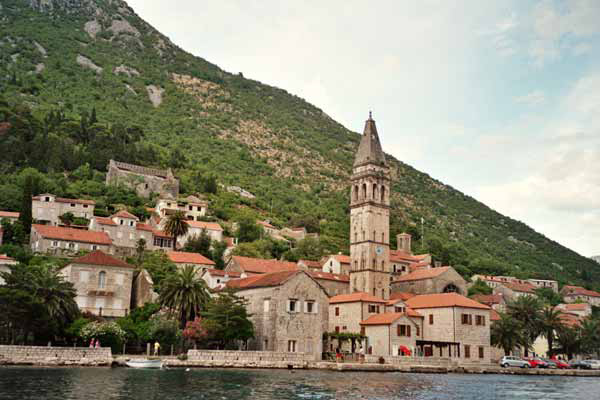 Perast an der Bucht von Kotor (Boka kotorska) (Montenegro, Crna Gora)