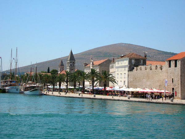 Blick auf die Altstadt von Trogir in Kroatien